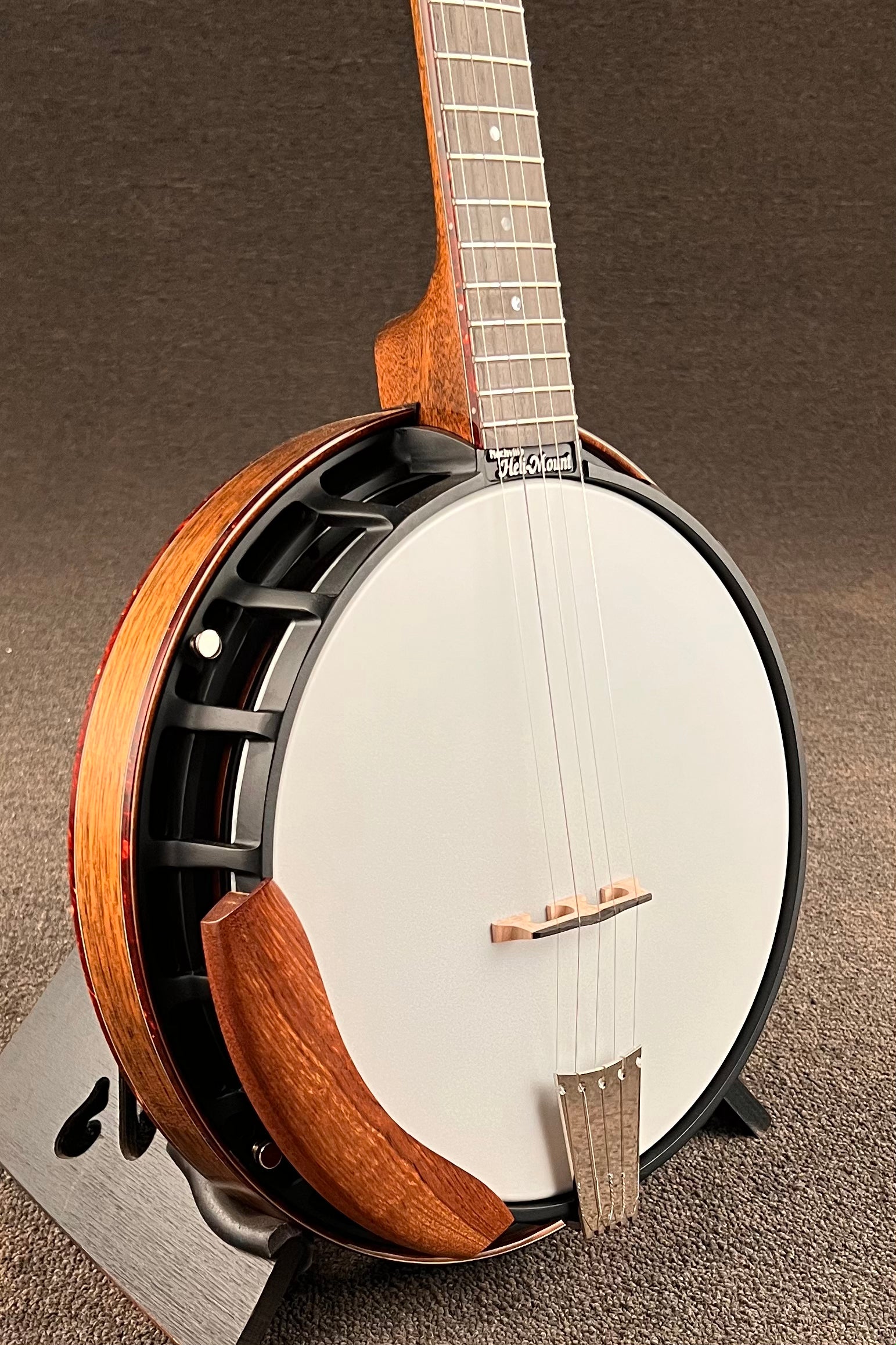 Nechville Mahogany Aries 5 String Bluegrass Banjo